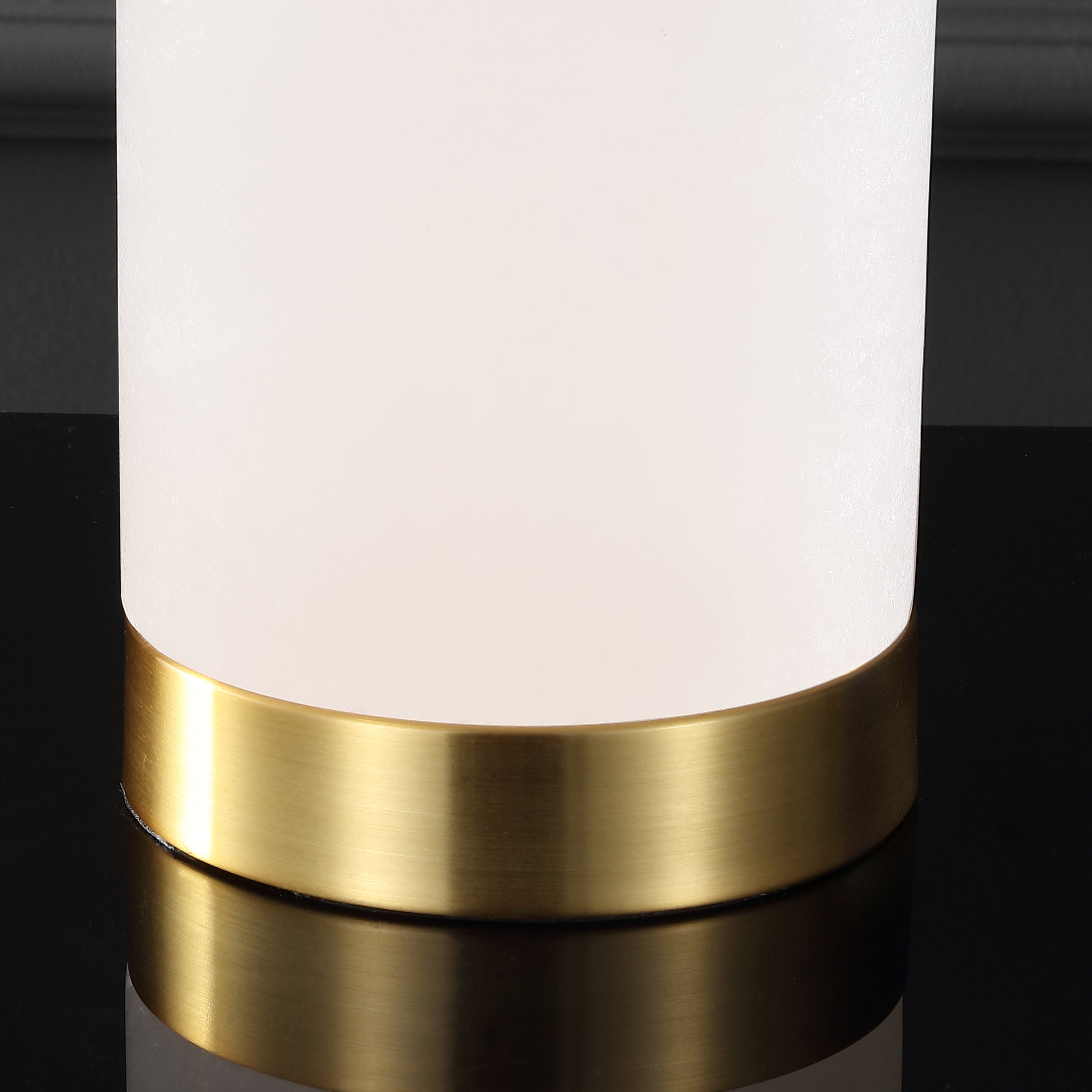 IZABEL ALABASTER TABLE LAMP